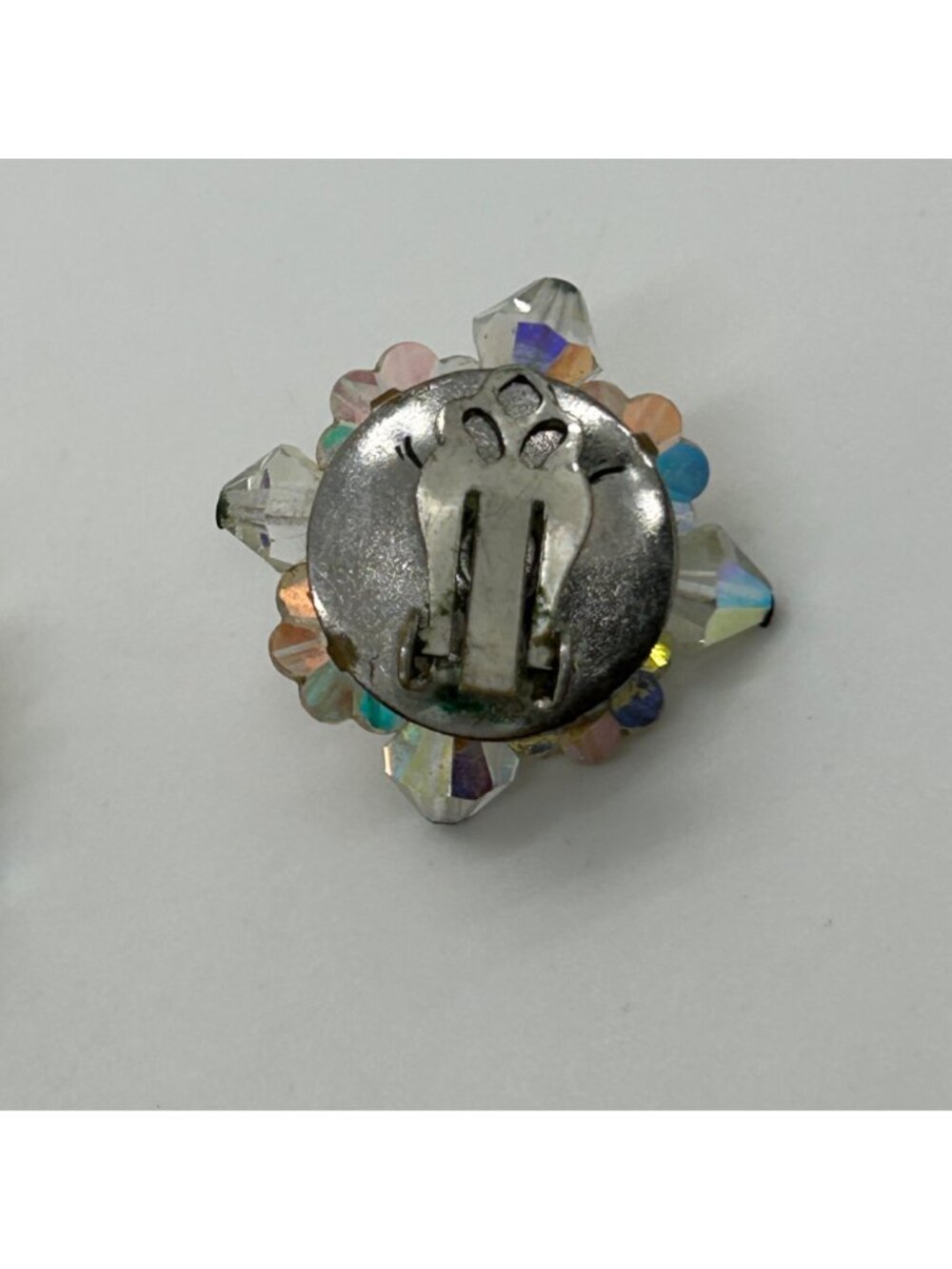 Vtg 1950s Aurora Borealis AB Crystal Cluster Marguerite Flower Clip On Earrings - Picture 7 of 14